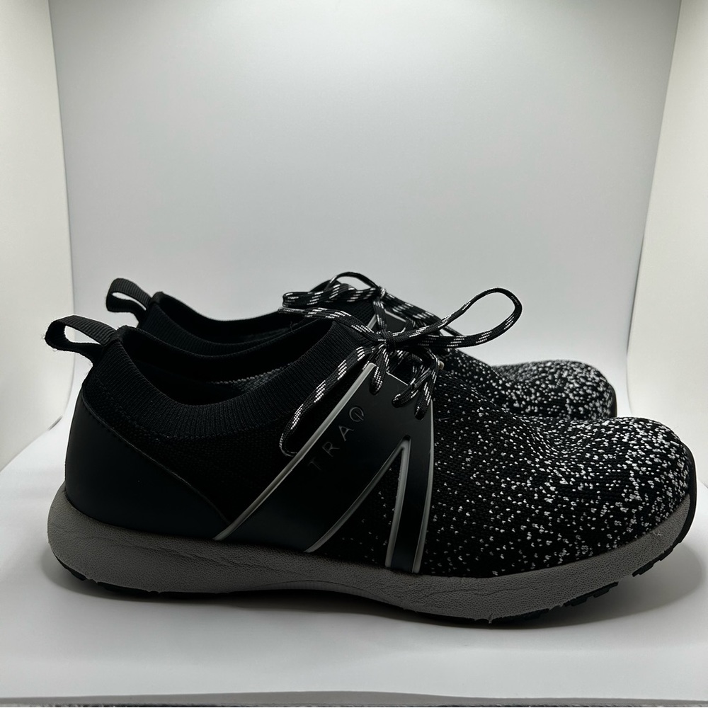 TRAQ by Alegria Qool Women’s Smart Walking Shoes Size 9 Wide Grey/Black Sneakers